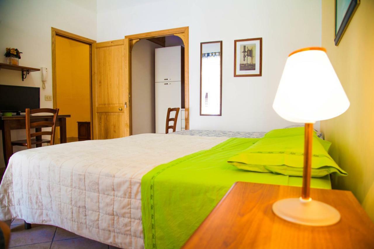 Bed & Breakfast Il Castellino Santo Stefano di Camastra Luaran gambar