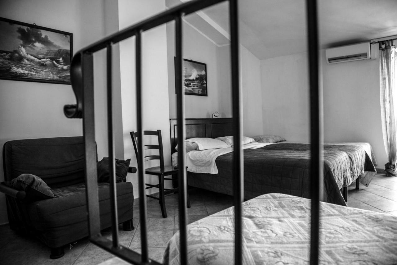 Bed & Breakfast Il Castellino Santo Stefano di Camastra Luaran gambar