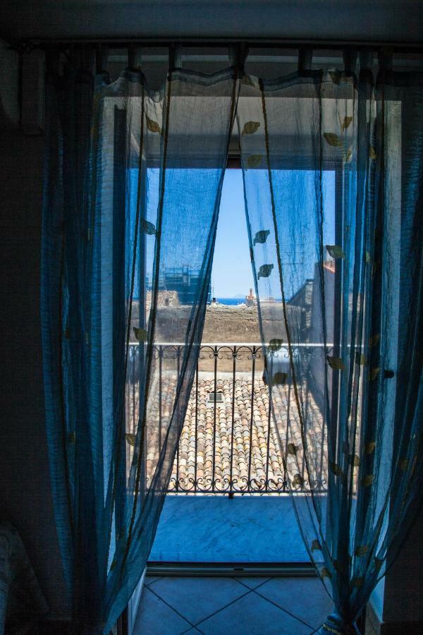 Bed & Breakfast Il Castellino Santo Stefano di Camastra Luaran gambar